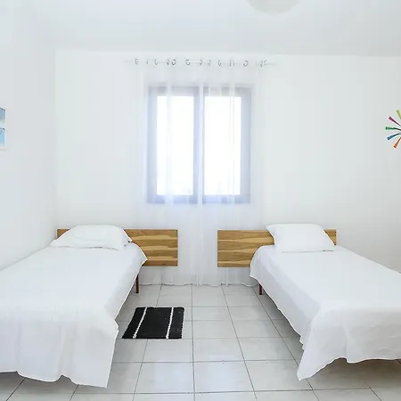 Amee Apartment *