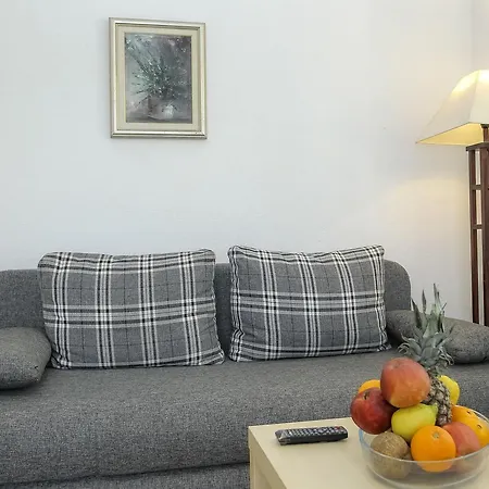 Amee Apartment