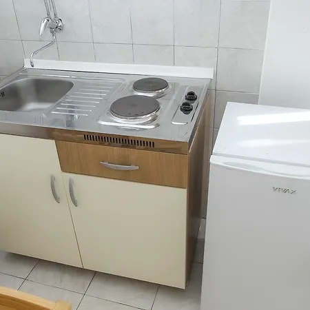 Amee Apartment *